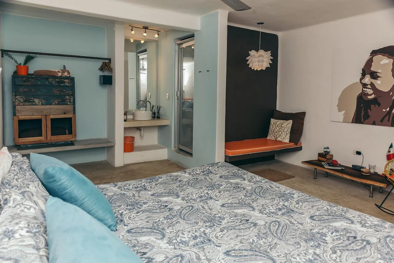 Teetotum Hotel Tulum 3*,