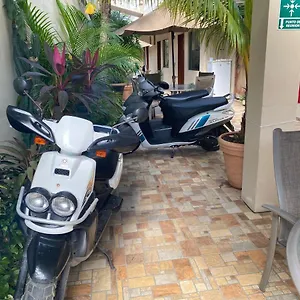 Hotel Malix Pek **